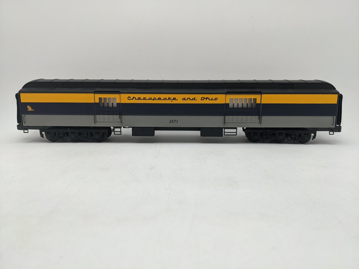 Lionel 6-19088 O Chesapeake & Ohio Heavyweight Baggage Car #2571 EX/Box