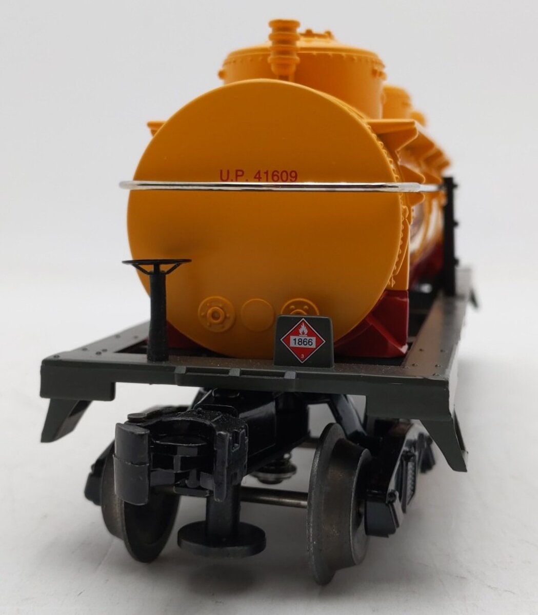 Williams 47104 Union Pacific 3-Dome Tank Car