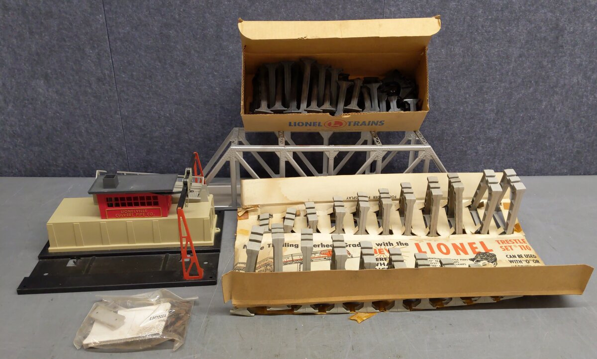 Lionel Vintage O Gauge Postwar Accessories-#110/342/317[4] EX
