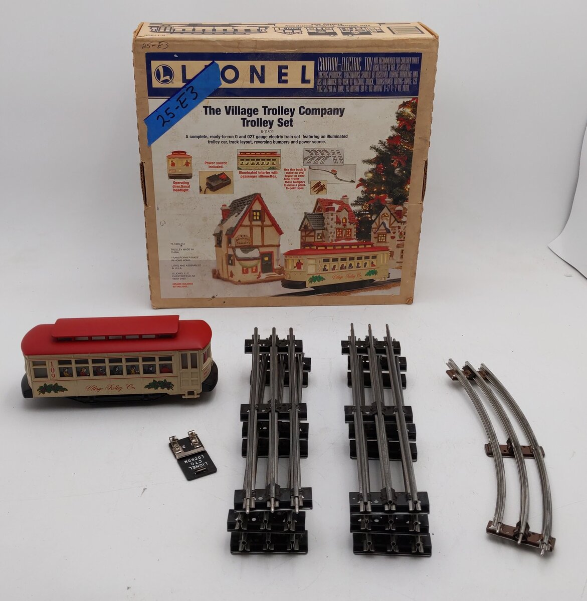 Lionel 6-11809 O Gauge The Village Trolley Christmas Train Set EX/Box