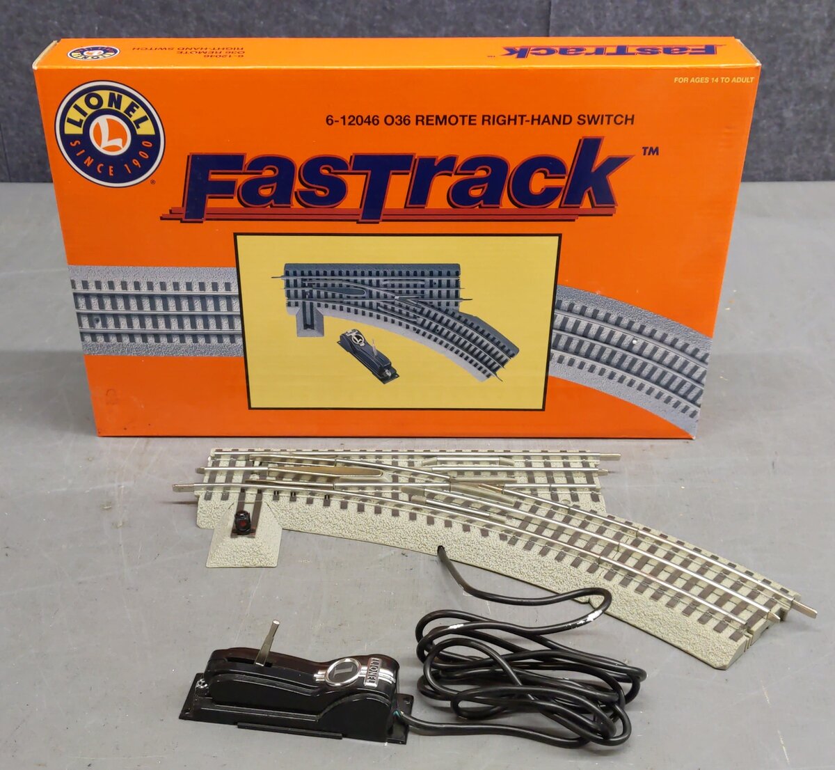 Lionel 6-12046 O Gauge O36 Right Hand Remote-Control FasTrack Switch/Turnout VG/Box