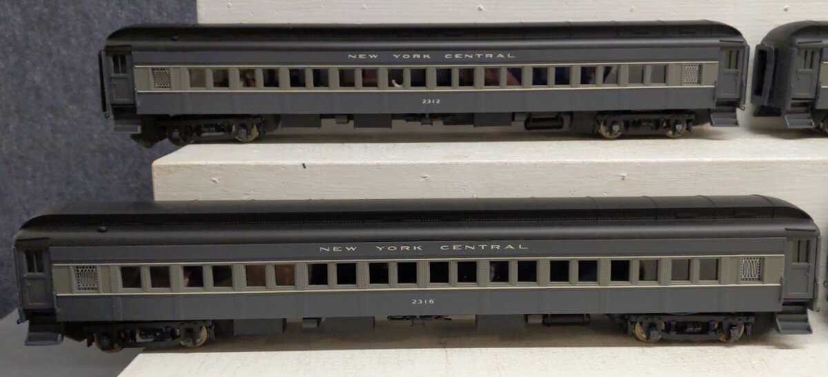Golden Gate Depot O Scale Plastic NYC 2-Tone Gray 80' 4-Car Coach Set (2Rail) EX/Box