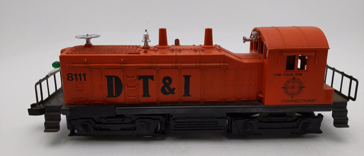Lionel 6-8111 O Gauge DT&I NW-2 Switcher Diesel Locomotive EX