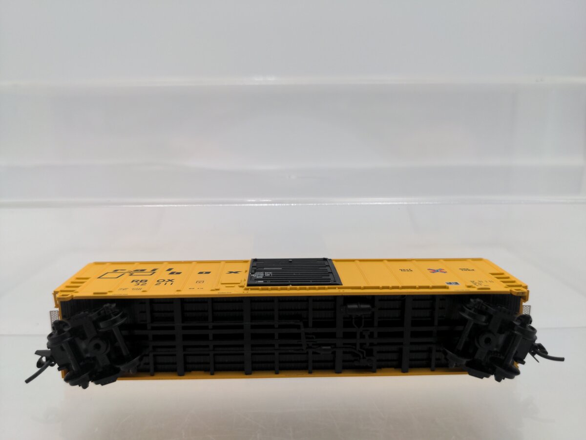 InterMountain 67509-17 N Scale Rail box Box Car #32211 LN/Box