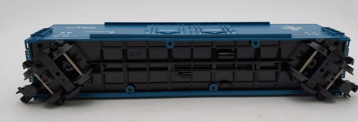 MTH 20-93028 O Gauge Boston & Maine 50' Waffle Box Car #111 LN