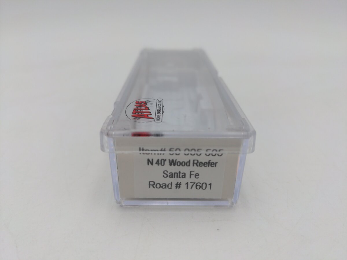 Atlas 50005505 N Scale Atchison, Topeka & Santa Fe 40' Wood Reefer #17601