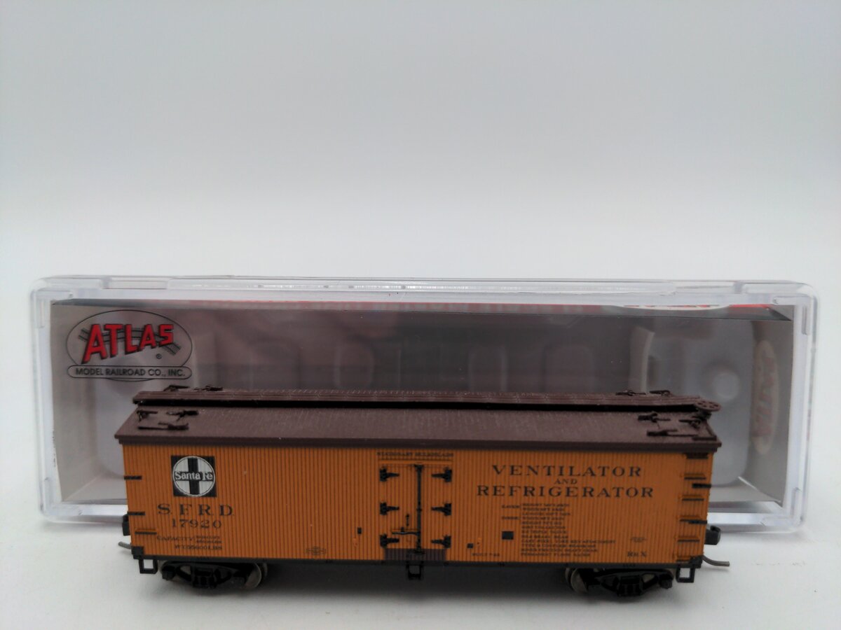 Atlas 50005507 N Atchison, Topeka & Santa Fe 40' Wood Reefer #17920  LN/Box