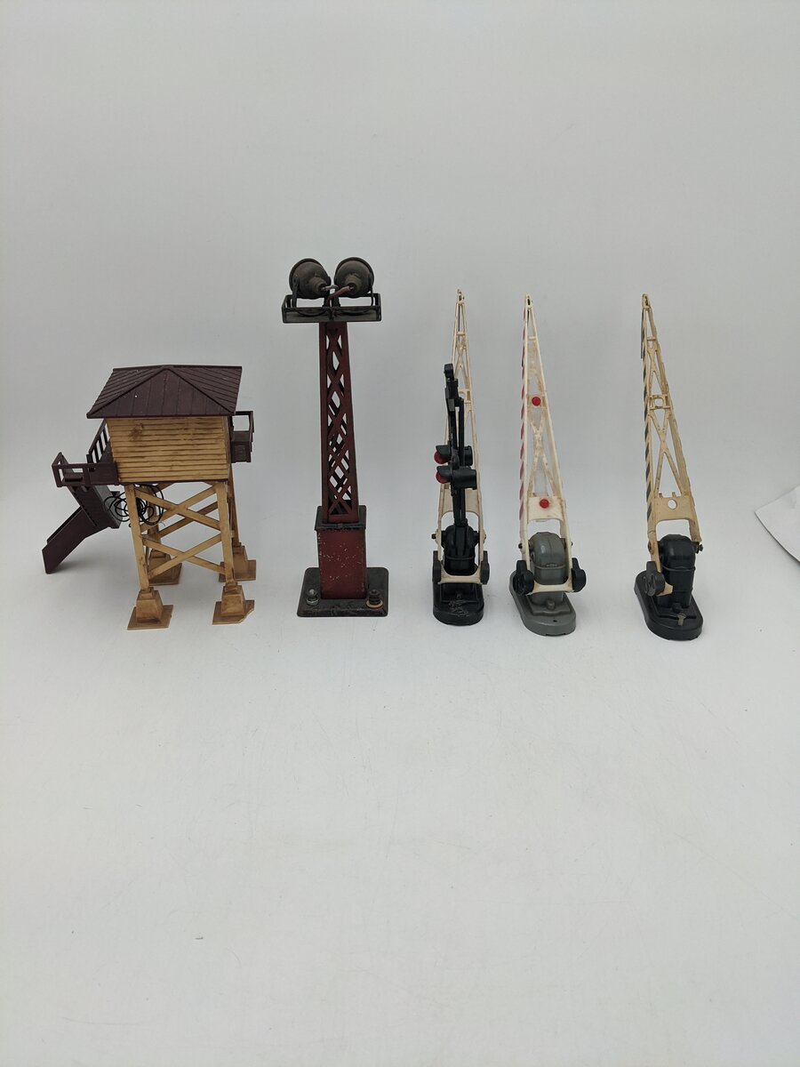 Lionel & Marx Assorted Accessories [5] VG