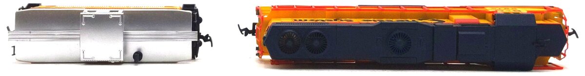 Life-Like HO Scale Balt. & Ohio Chessie System Diesel Locomotive & Caboose #4810 EX/Box