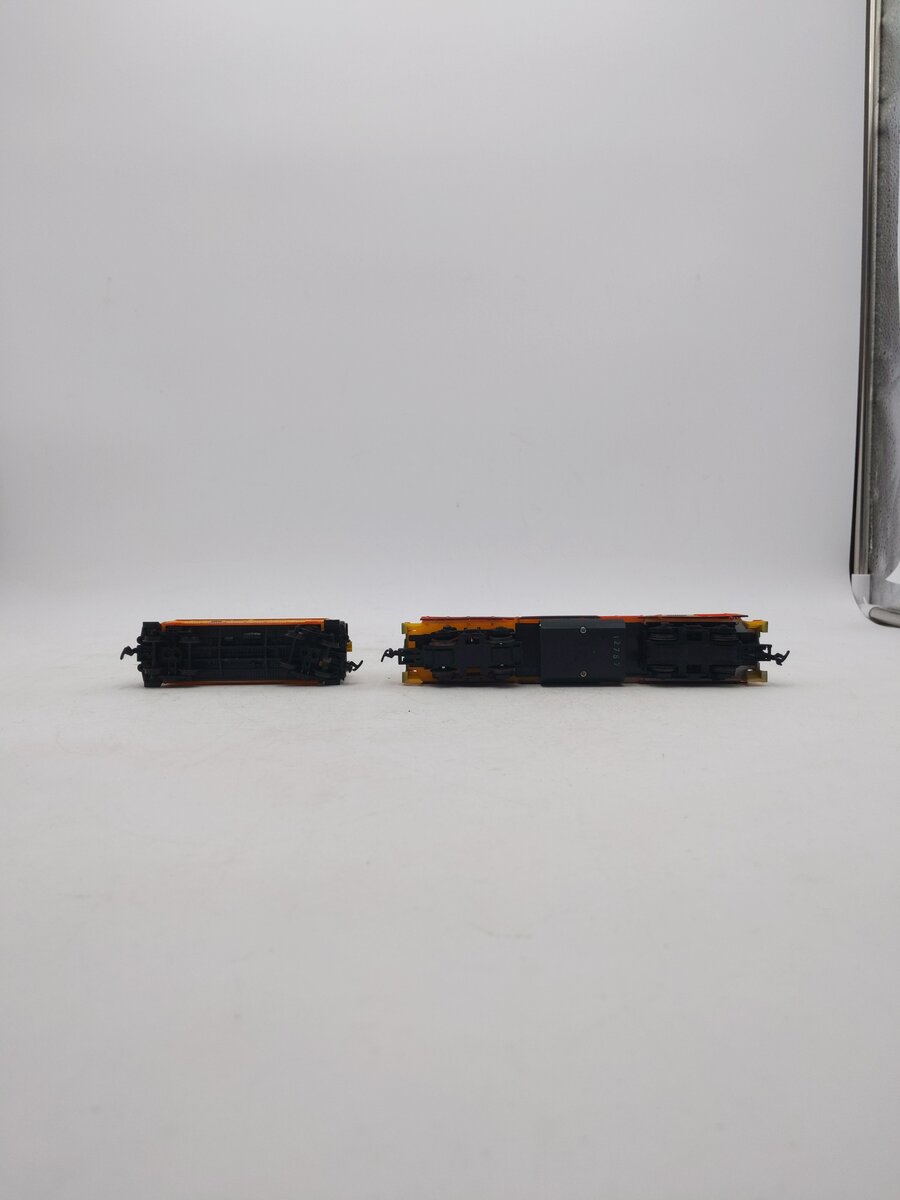 Life-Like HO Scale Balt. & Ohio Chessie System Diesel Locomotive & Caboose #4810 EX/Box
