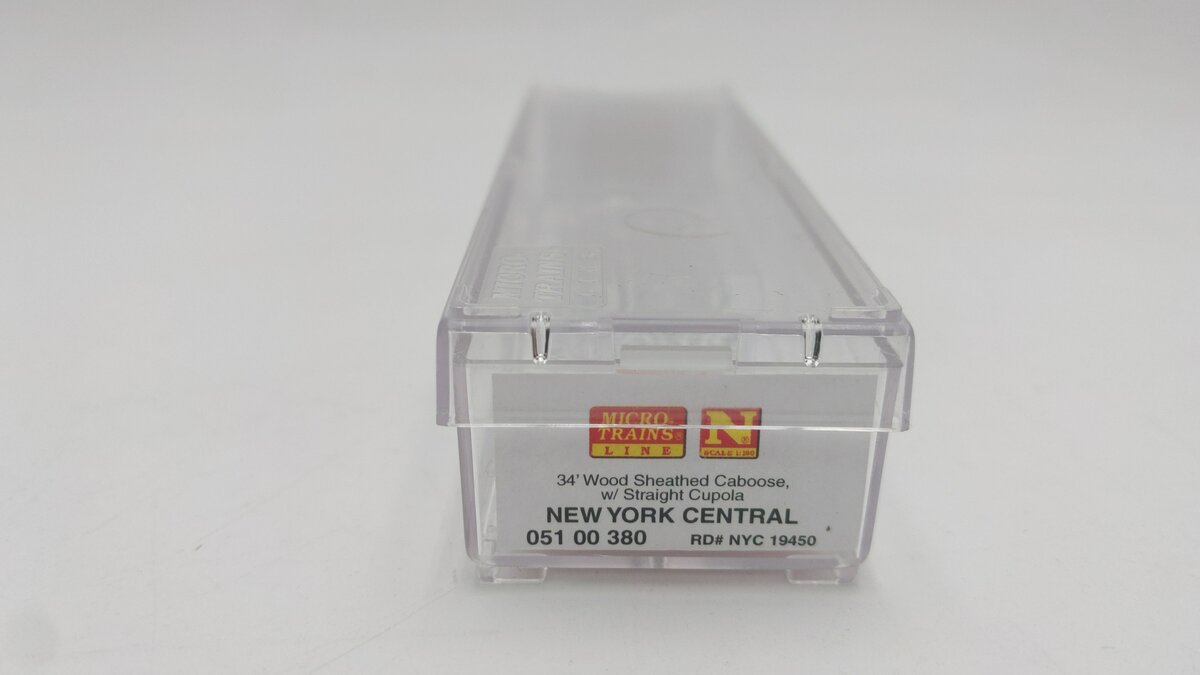 Micro-Trains 05100380 N New York Central 34' Wood Sheathed Caboose #19450