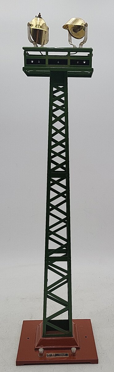 MTH 10-1044 Standard Gauge #92 Flood Light Towers Green w/Brown Base EX
