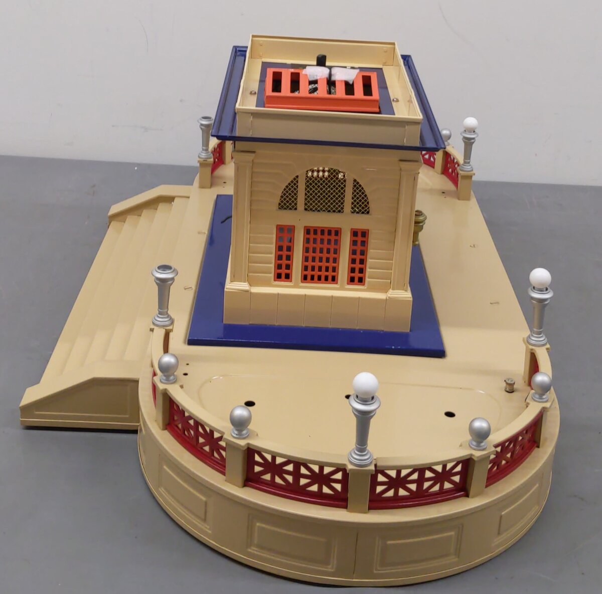 T-Reproductions 6-34117 Standard Gauge Illumintated Station and Terrace #128 VG