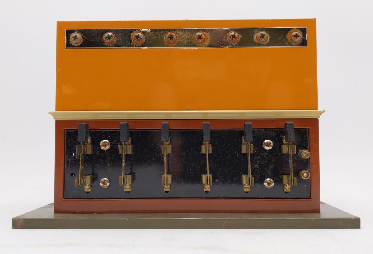 MTH 10-1121 Standard Gauge Switch Tower #437 EX