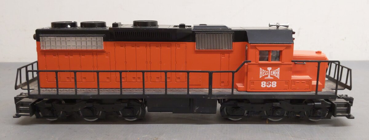 Lionel 6-18842 O Gauge Bessemer & Lake Erie SD38 Diesel #868 w/ Display Case EX/Box