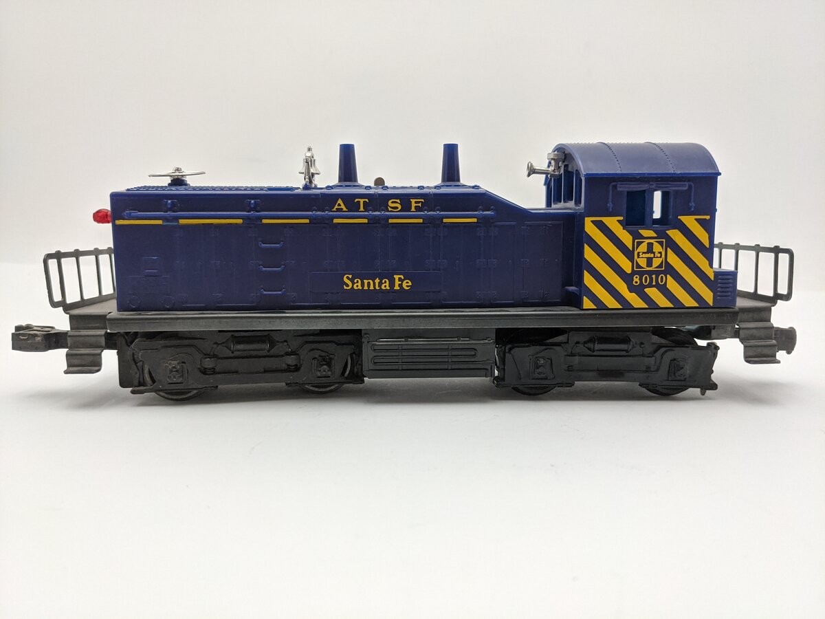 Lionel 6-8010 O Gauge Santa Fe AT&SF NW2 Diesel Locomotive #8010 EX