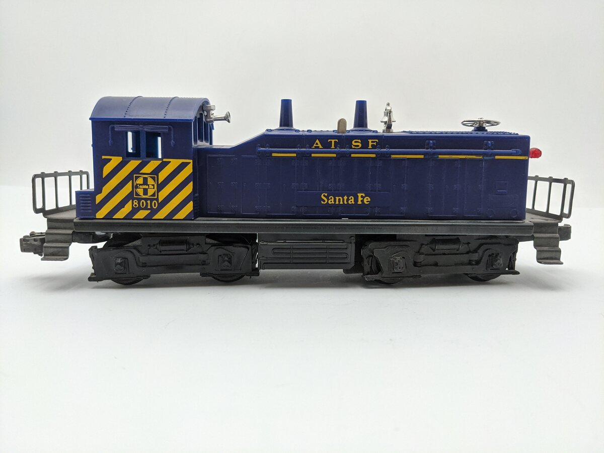 Lionel 6-8010 O Gauge Santa Fe AT&SF NW2 Diesel Locomotive #8010 EX