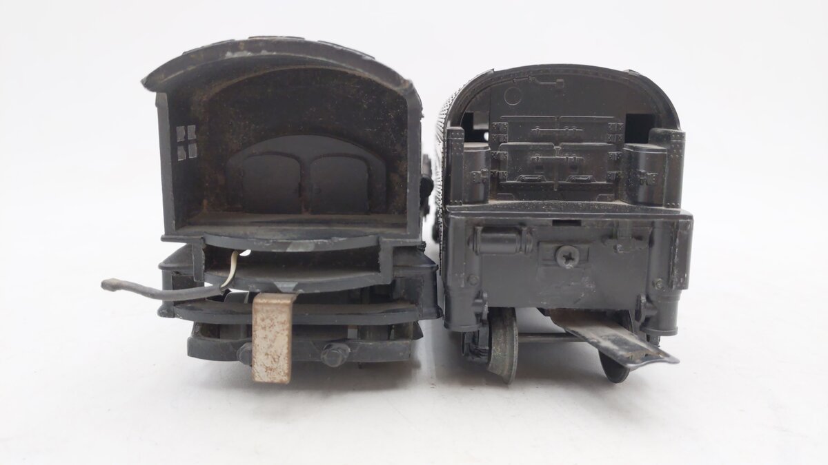 Lionel 6-8204 O Chesapeake & Ohio 4-4-2 Steam Locomotive & Tender EX