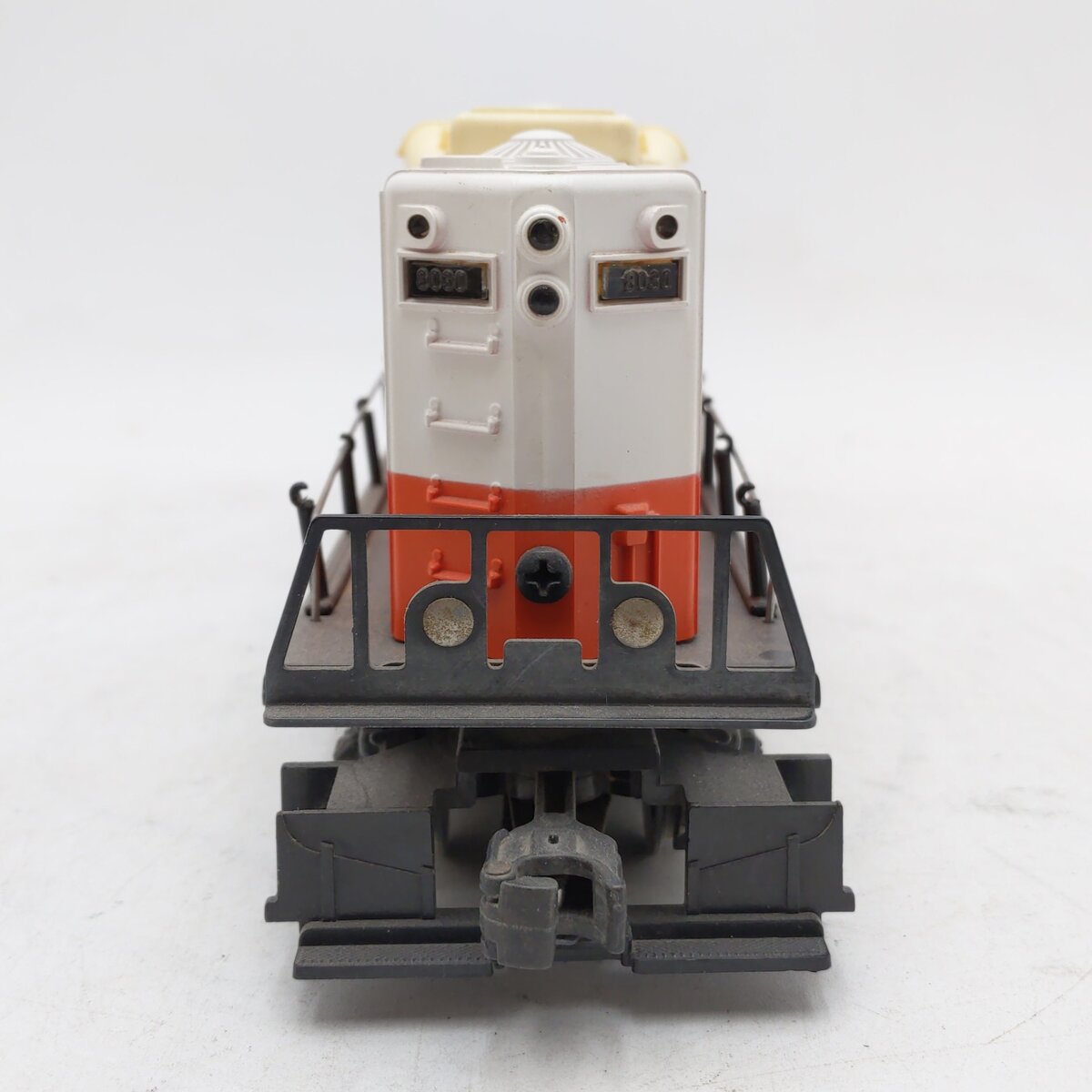 Lionel 6-8030 O Gauge Illinois Central GP-9 Diesel Locomotive #8030 EX/Box