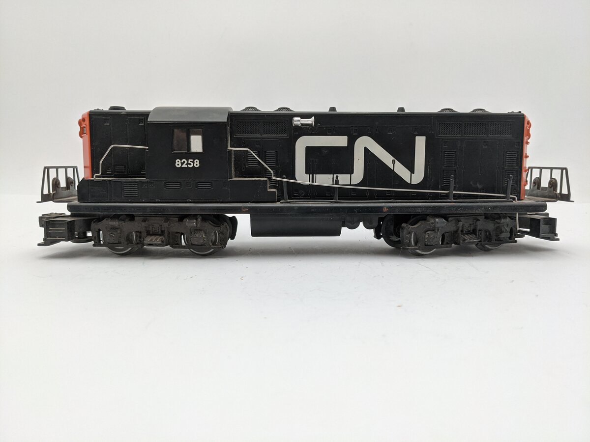 Lionel 6-8258 O Gauge Canadian National GP7 Non-Powered Diesel Locomotive EX