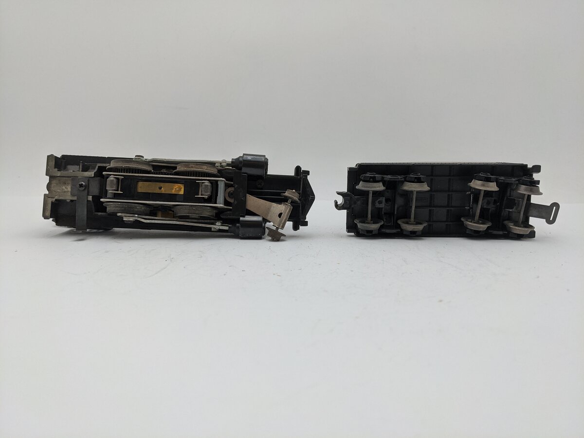 Lionel 6-8310 Nickel Plate Road 2-4-0 Steam Locomotive and Tender VG