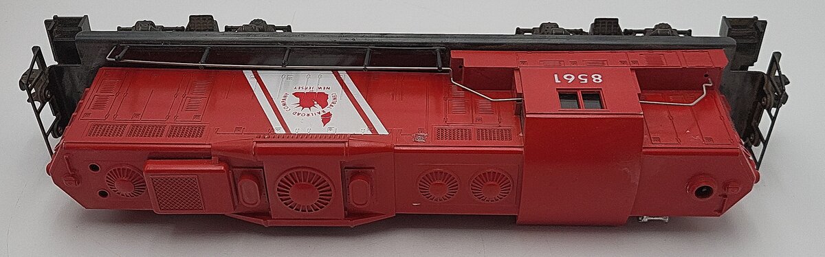 Lionel 6-8561 O Jersey Central GP-9 Non-Powered Diesel Locomotive VG/Box