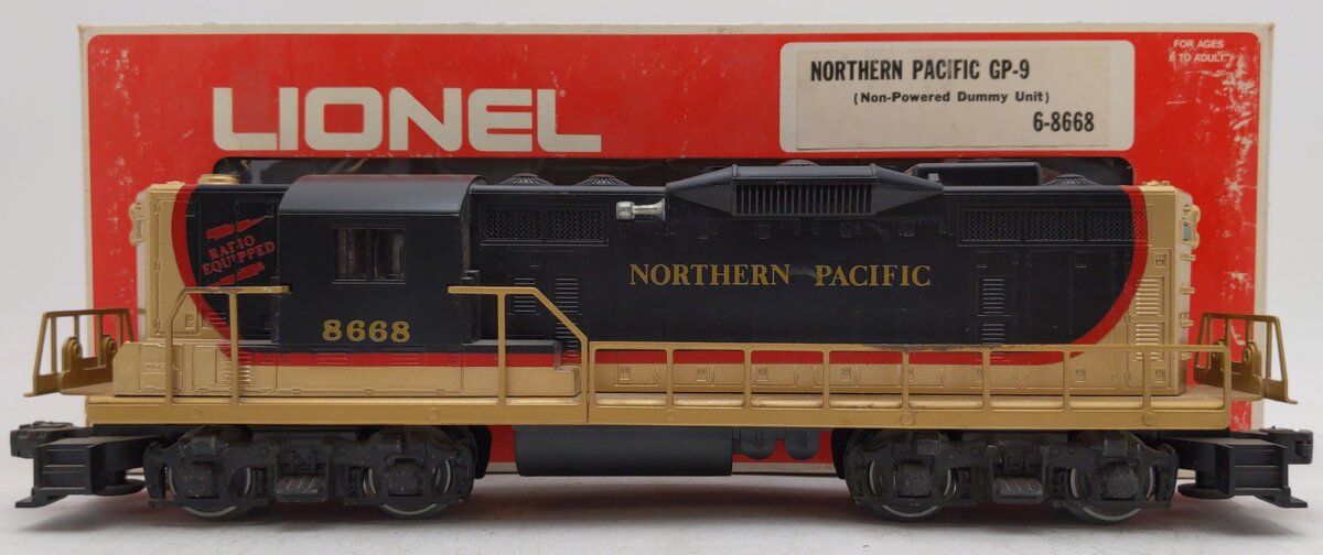 Lionel 6-8668 O Gauge Northern Pacific GP-9 Non-Powered Diesel Locomotive EX/Box