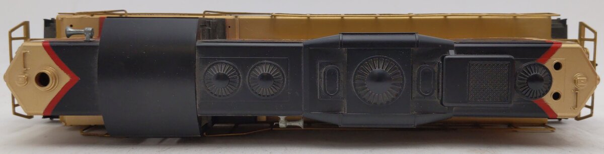Lionel 6-8668 O Gauge Northern Pacific GP-9 Non-Powered Diesel Locomotive EX/Box