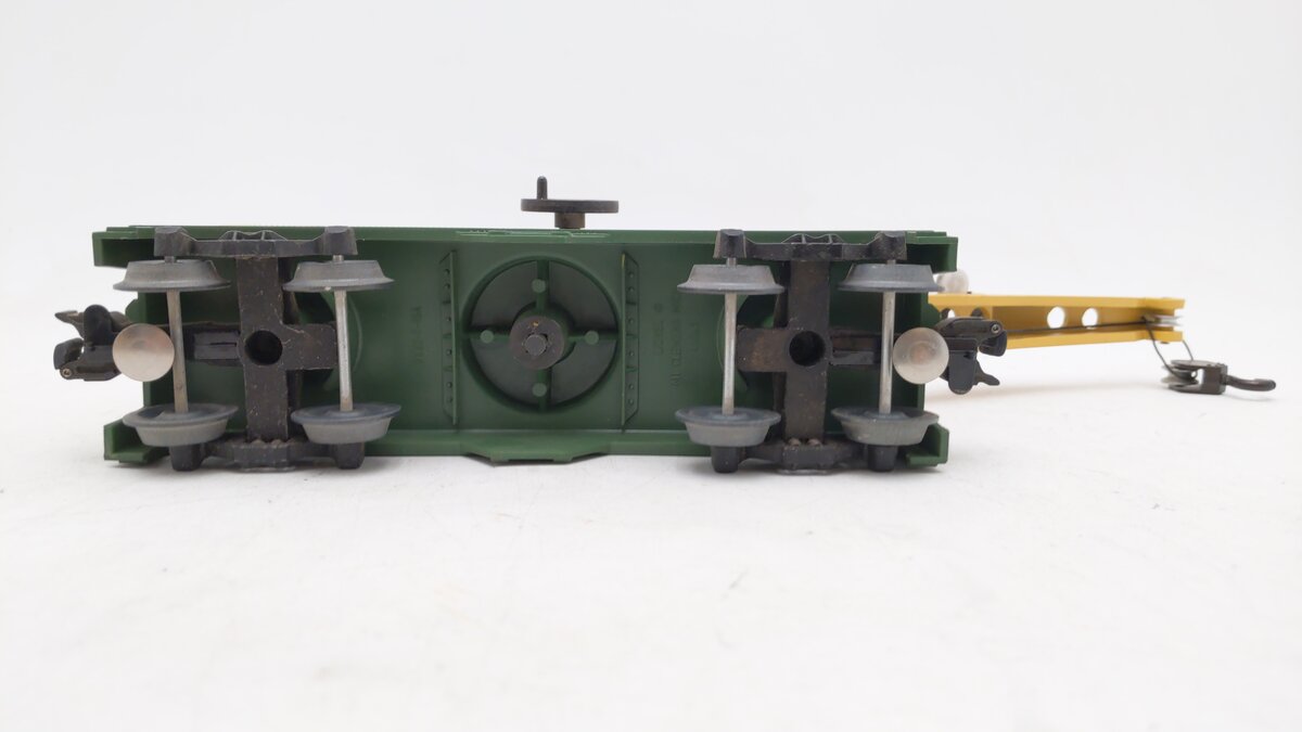 Lionel 6-9332 O Gauge Reading 8 Wheel Crane Car LN/Box