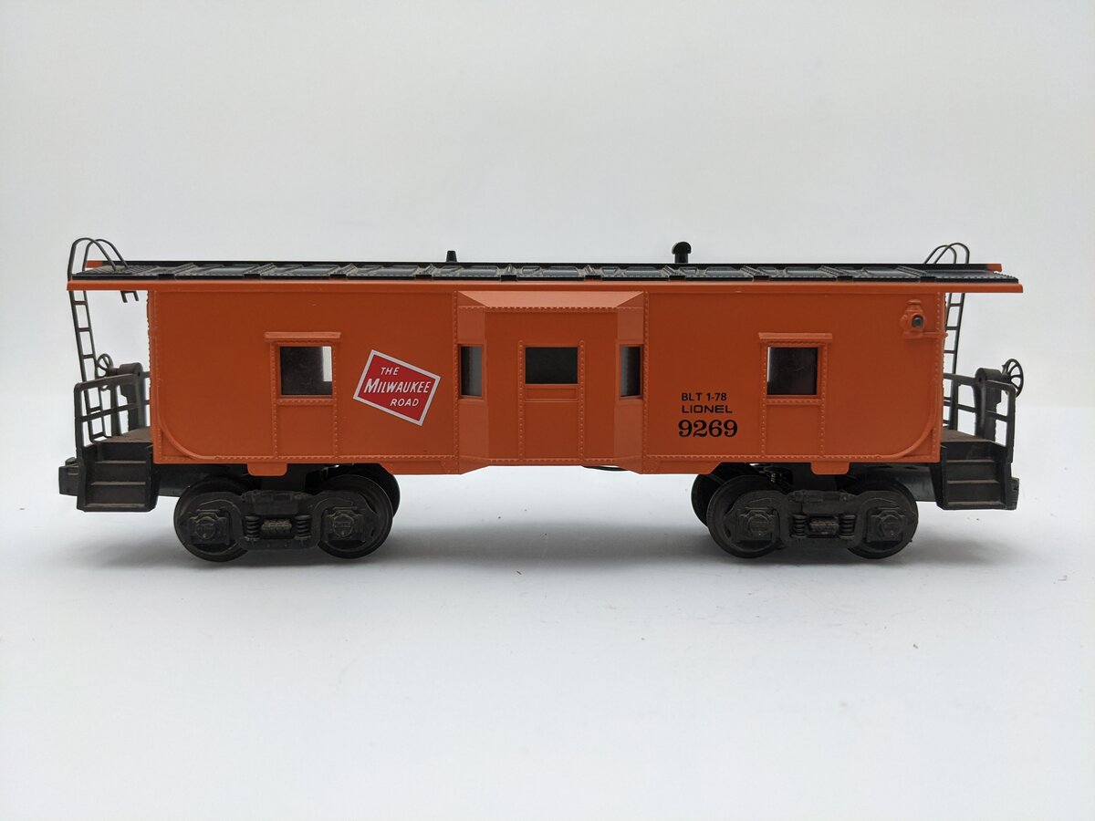 Lionel 6-9269 O Milwaukee Road Bay Window Caboose EX