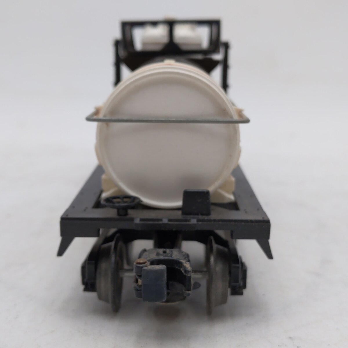 Lionel 6-9324 O Gauge Tootsie Roll Single Dome Tank Car VG/Box
