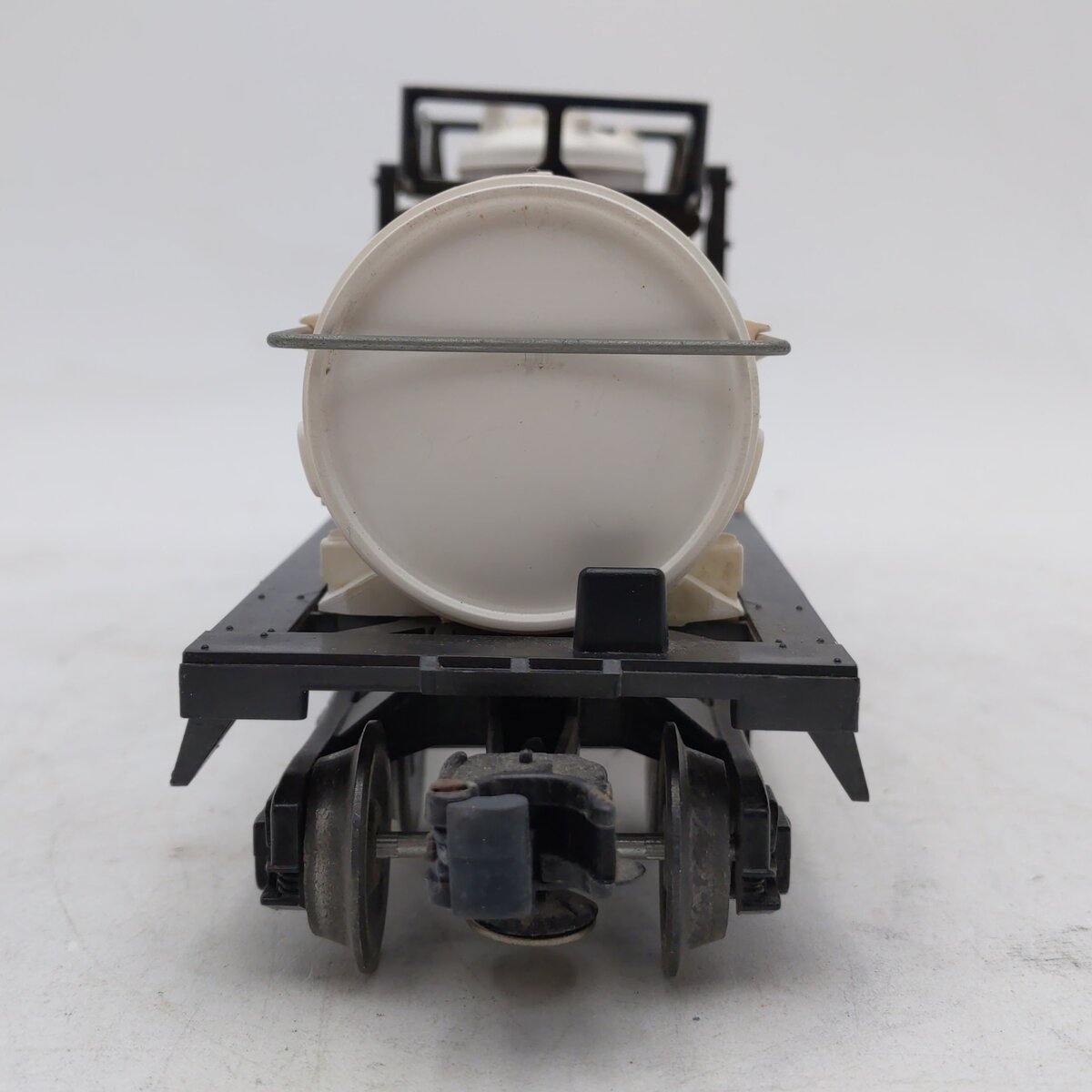 Lionel 6-9324 O Gauge Tootsie Roll Single Dome Tank Car VG/Box