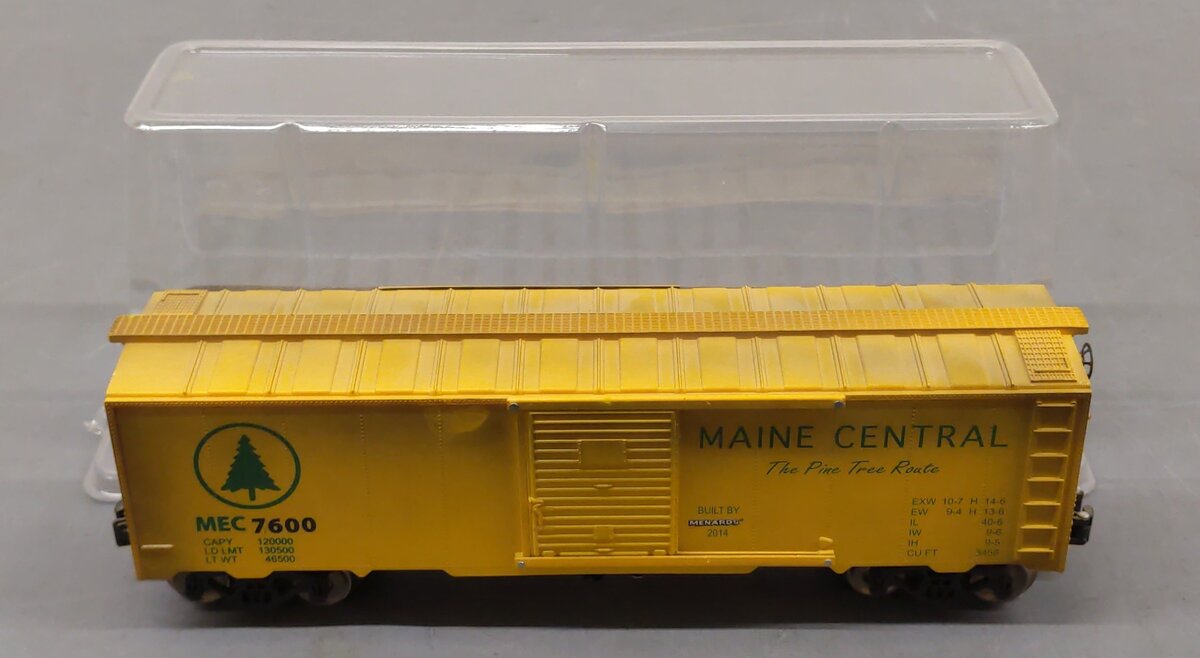 Menards 279-0869 O Maine Central Boxcar #7401 LN/Box