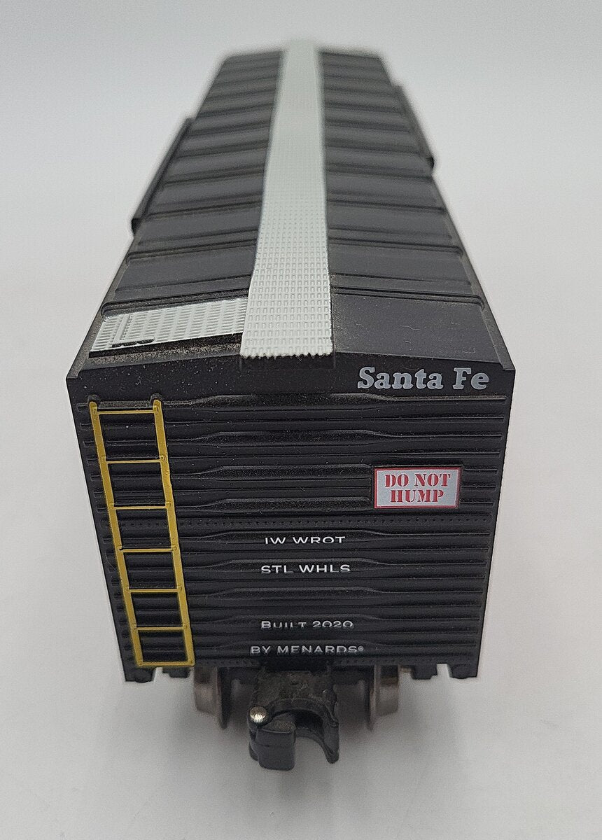 Menards 279-7112 O Gauge Santa Fe Boxcar #18324 EX/Box