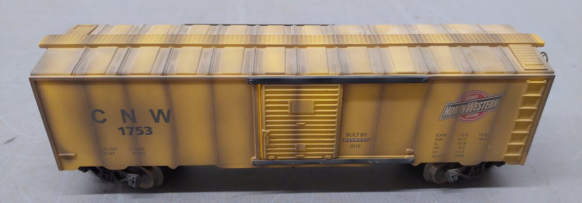 Menards 279-2621 Chicago & North Western  Weathered Boxcar #1753 LN