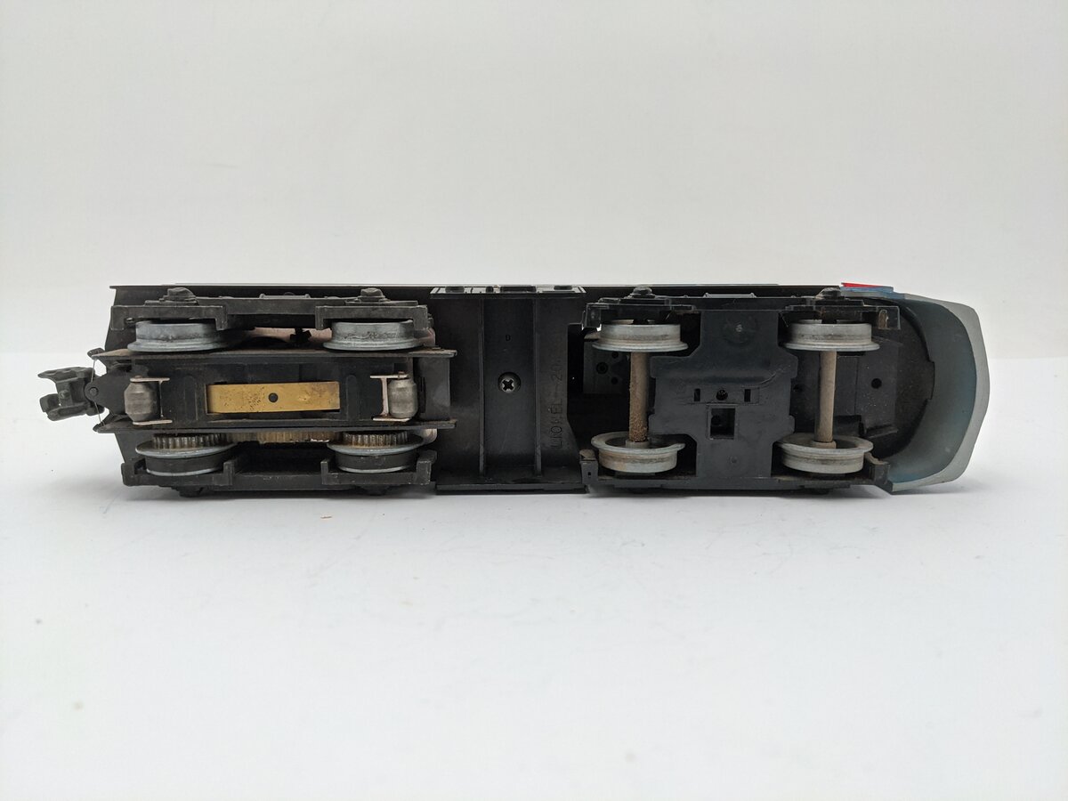 Lionel 6-8351 Santa Fe Blue & Silver Powered Alco A Unit EX