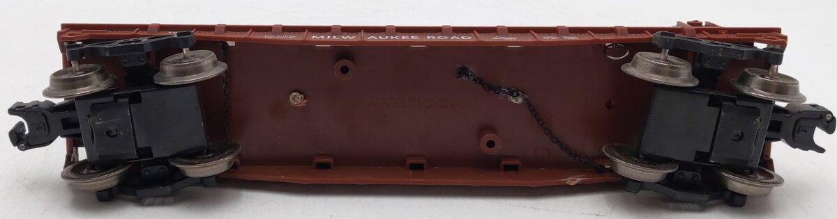 Menards 279-0704 O Milwaukee Road Flatcar w/ Wood Crates #1090 EX/Box