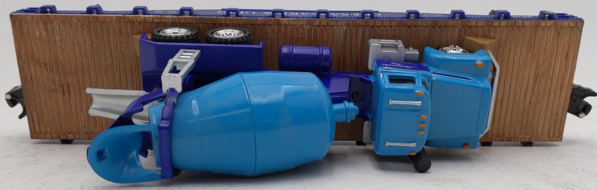 Menards 279-3178 O Gauge C&O Flatcar w/ Cement Truck #5614 EX/Box