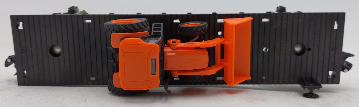Menards 279-3186 O Chicago & North Western Flatcar with Kubota Tractor #5798 EX/Box