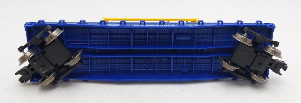 Menards 279-3187 O Gauge US Army Flatcar w/ Jet Fuel Container #2474 EX/Box