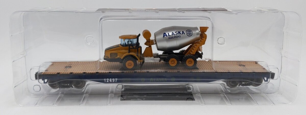 Menards 279-3075 O Gauge Alaska Long Flatcar with Cement Truck #12497 LN/Box