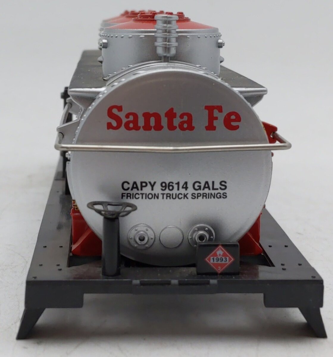 Menards 279-3974 O Gauge Santa Fe Tank Car # 6864 VG/Box