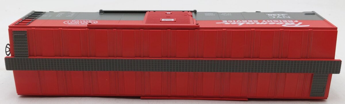 Menards 279-3888 New York Central Pacemaker Boxcar #9130 EX