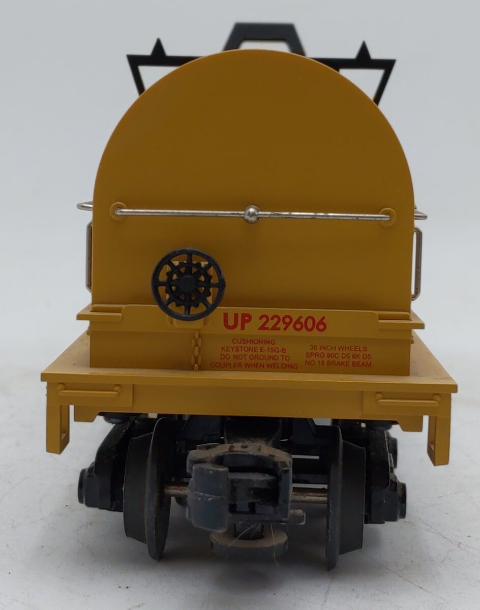 MTH 20-98204 O Gauge Union Pacific Steel Coil Car w/ Cover #229606 EX/Box