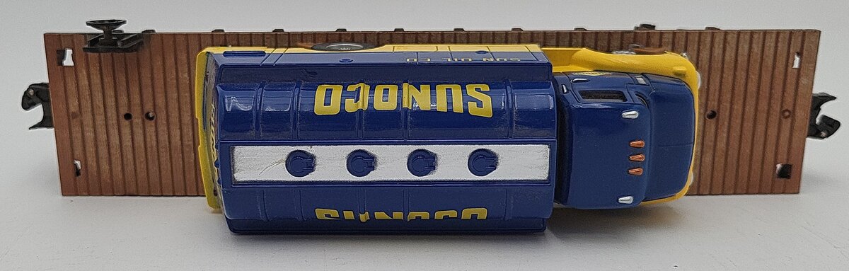 Menards 279-8318 Pennsylvania Flatcar w/ Sunoco Fuel Truck EX/Box