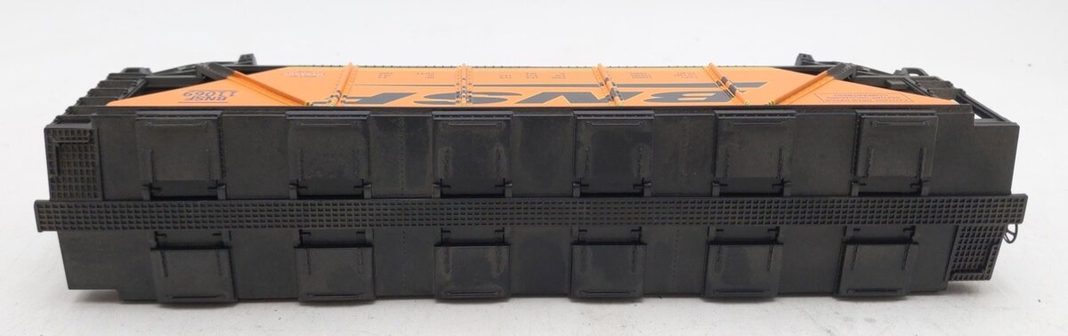 Menards 279-4570 O Gauge BNSF Covered Hopper Car #11069 EX/Box