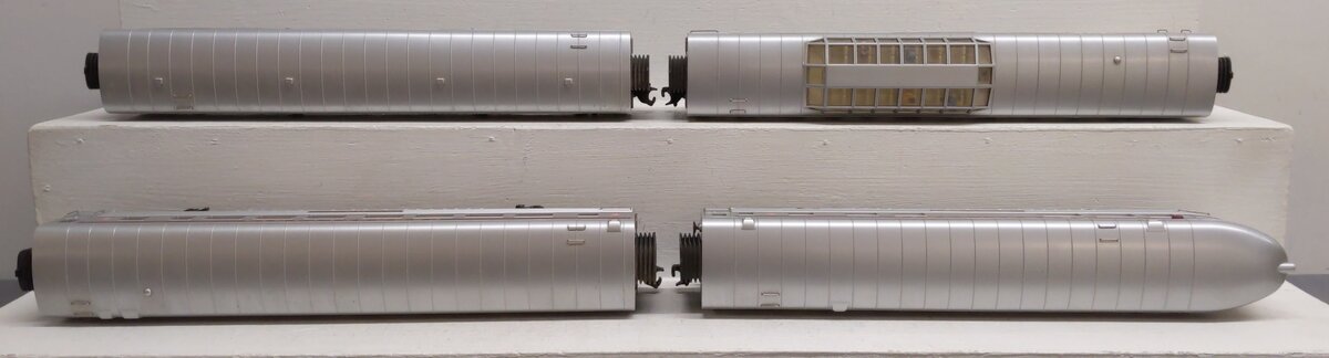 MTH 30-67596 O Pennsylvania RailKing 60' Streamlined Passenger Set (Set of 4) EX/Box