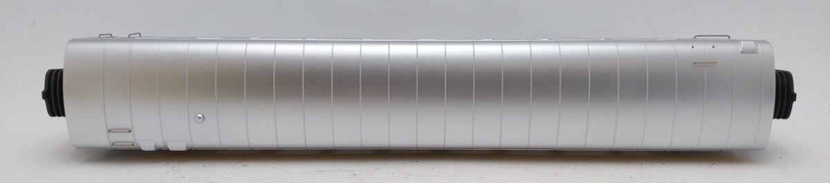 MTH 30-67865 O Chesapeake & Ohio 60' Streamlined Fluted-Side ABS Coach - 3-Rail EX/Box