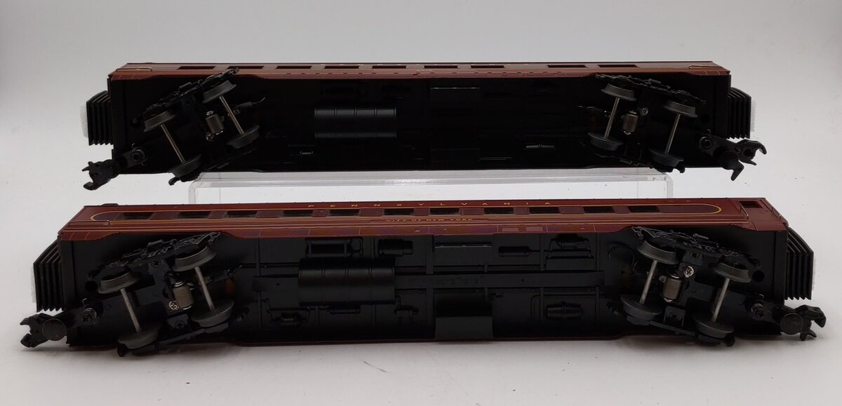 MTH 30-68091 O Pennsylvania 60' Streamlined Sleeper/Diner Set (Set of 2) LN/Box