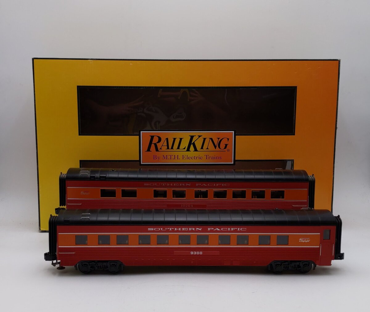 MTH 30-68169 O Southern Pacific (Daylight) 2-Car 60' Streamlined Sleeper/Diner